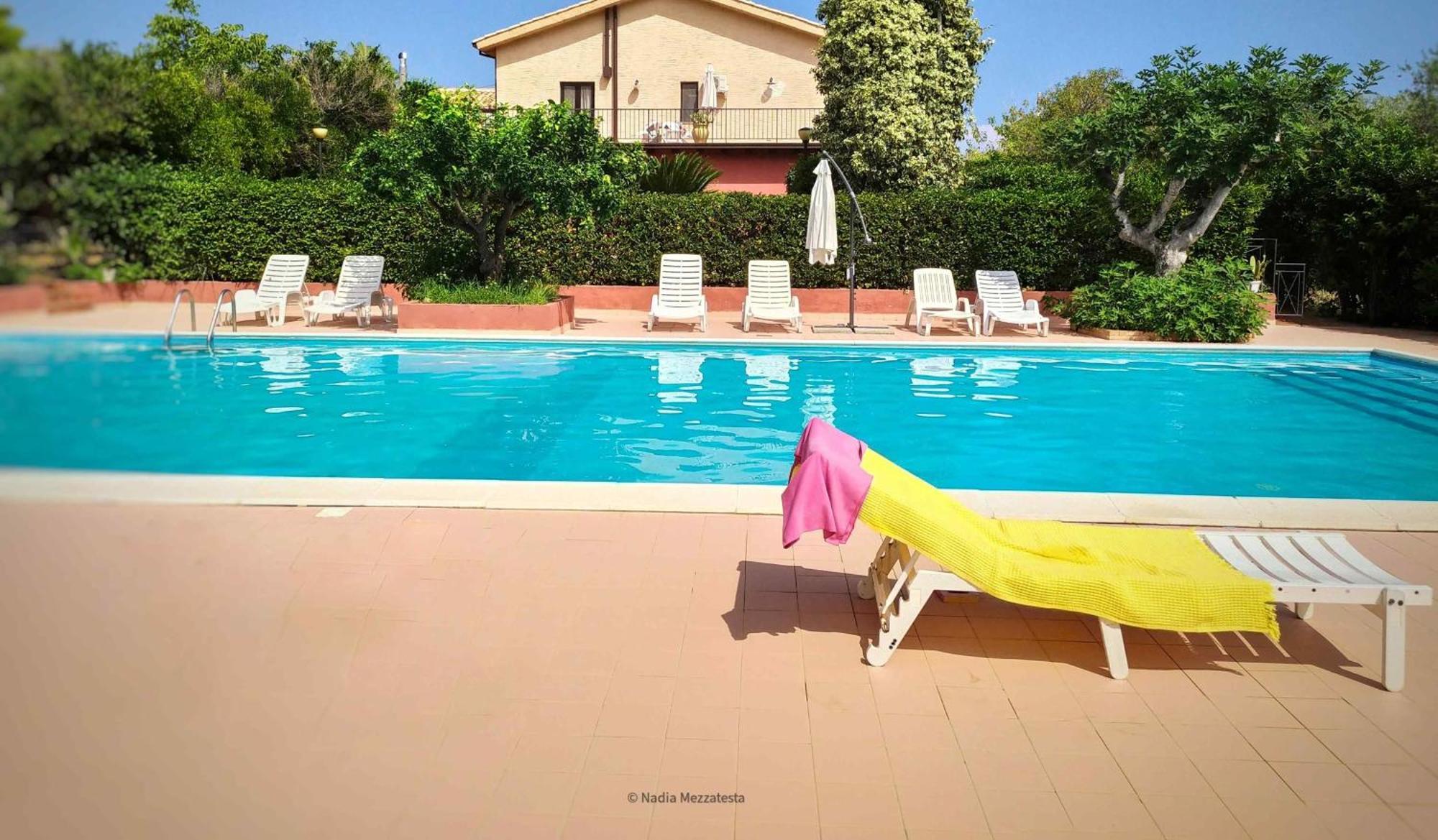 Il Casale Il Sole E La Margherita Campofelice Di Roccella Buitenkant foto