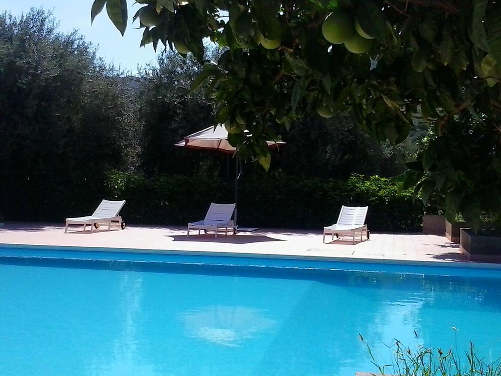 Il Casale Il Sole E La Margherita Campofelice Di Roccella Buitenkant foto