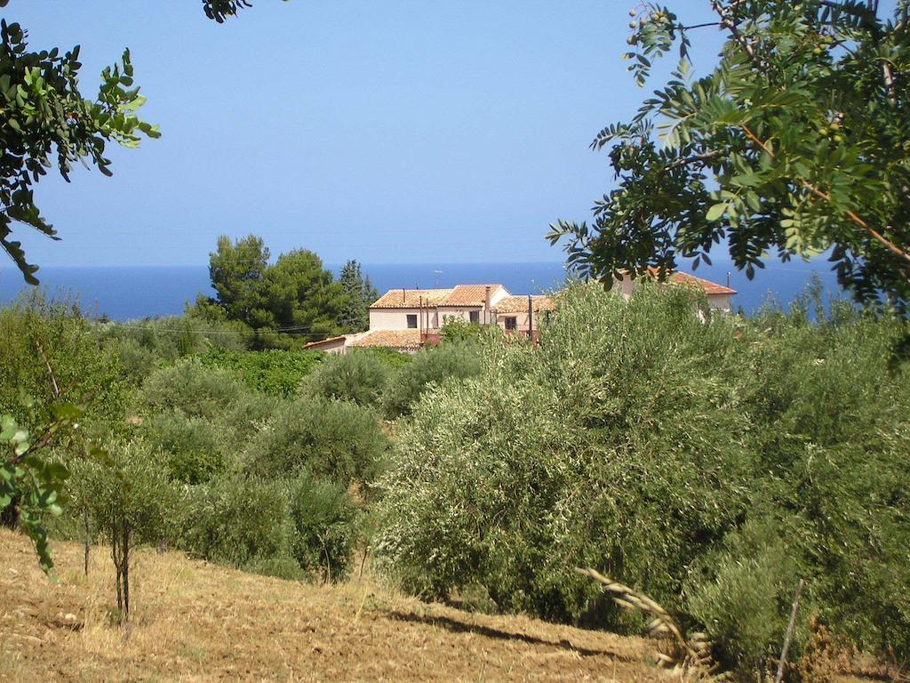 Il Casale Il Sole E La Margherita Campofelice Di Roccella Buitenkant foto